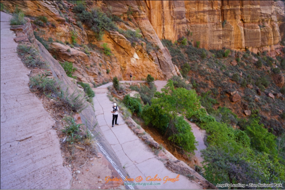 Hiking Angels Landing 2