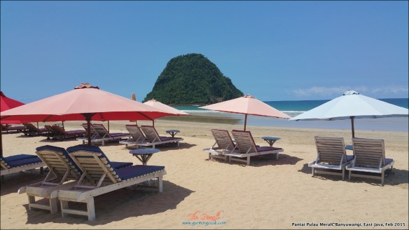 Pantai Pulau Merah 7