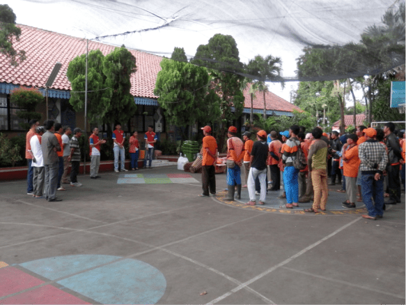 Petugas Kebersihan SUDIN Kebon Jeruk 3